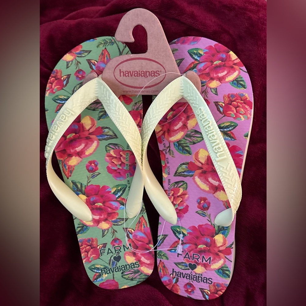 FARM Rio Neon Flowers Top Flip Flops - Picture 2 of 4